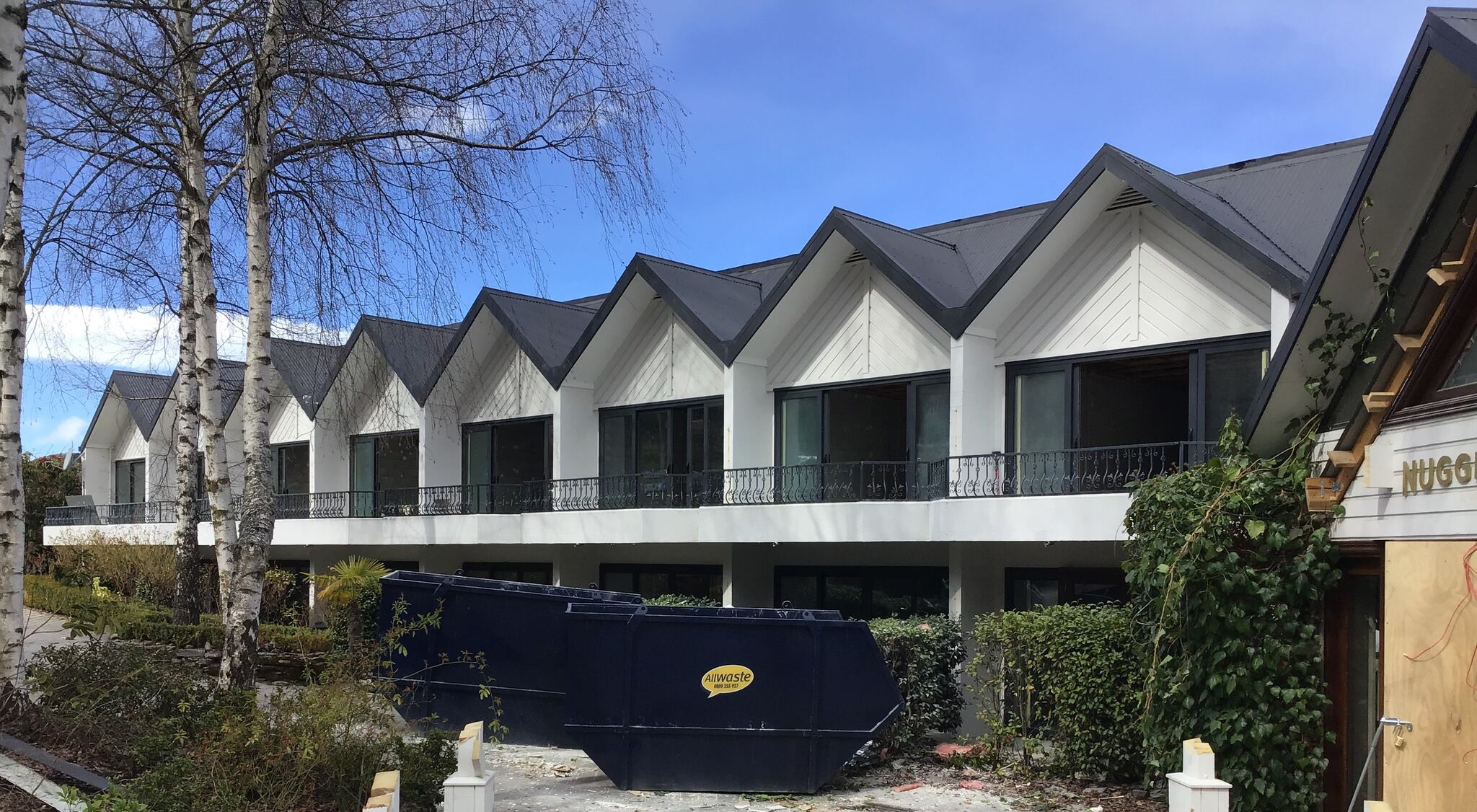 Nugget Point Hotel